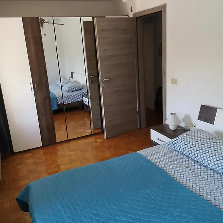 Apartma Ester Lägenhet *